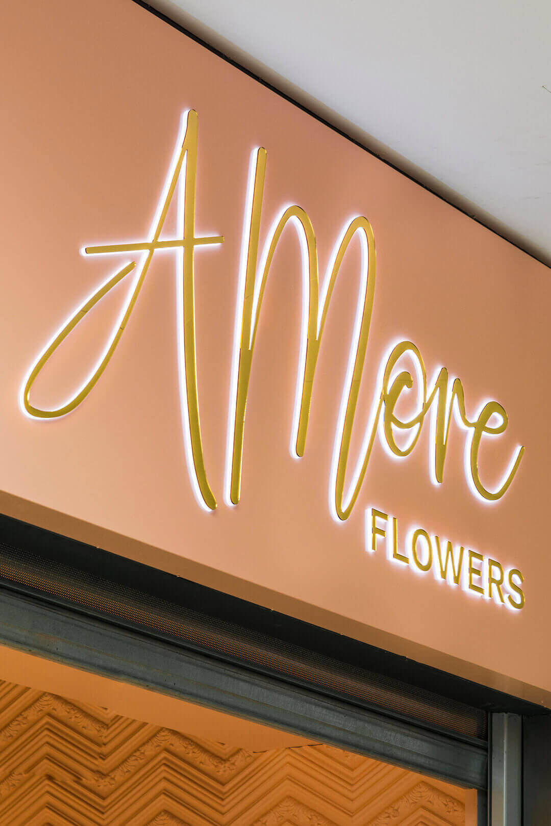amore fiore amor flave - amore-flowers-casette-gdynia-riviera-casette-gold-letters-illuminated-coffer-casette-over-store-casette-over-entry-morelowe-florist (11) 